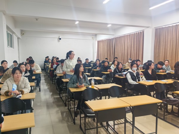 宣讲会现场2.jpg